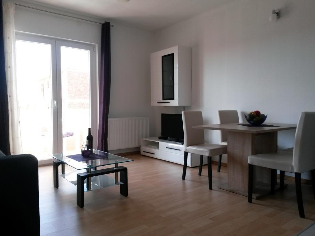 Apartments Josipa & Niki ヴォディツェ 部屋 写真